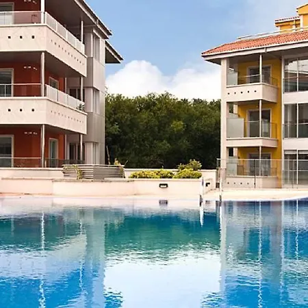 Aticos Residencial Illas Atlanticas * Саншеншо